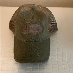 EUC Justin Boots adjustable cap. One size.